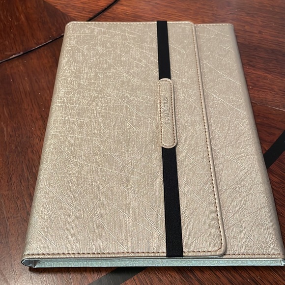 iPad case - Picture 1 of 10